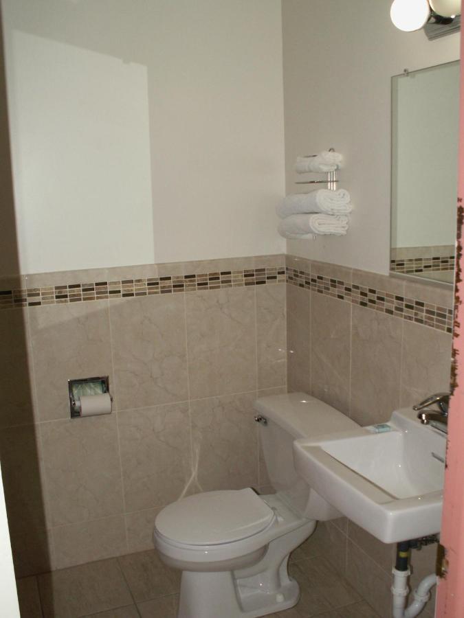 New Relax Inn Bridgeview Pokoj fotografie